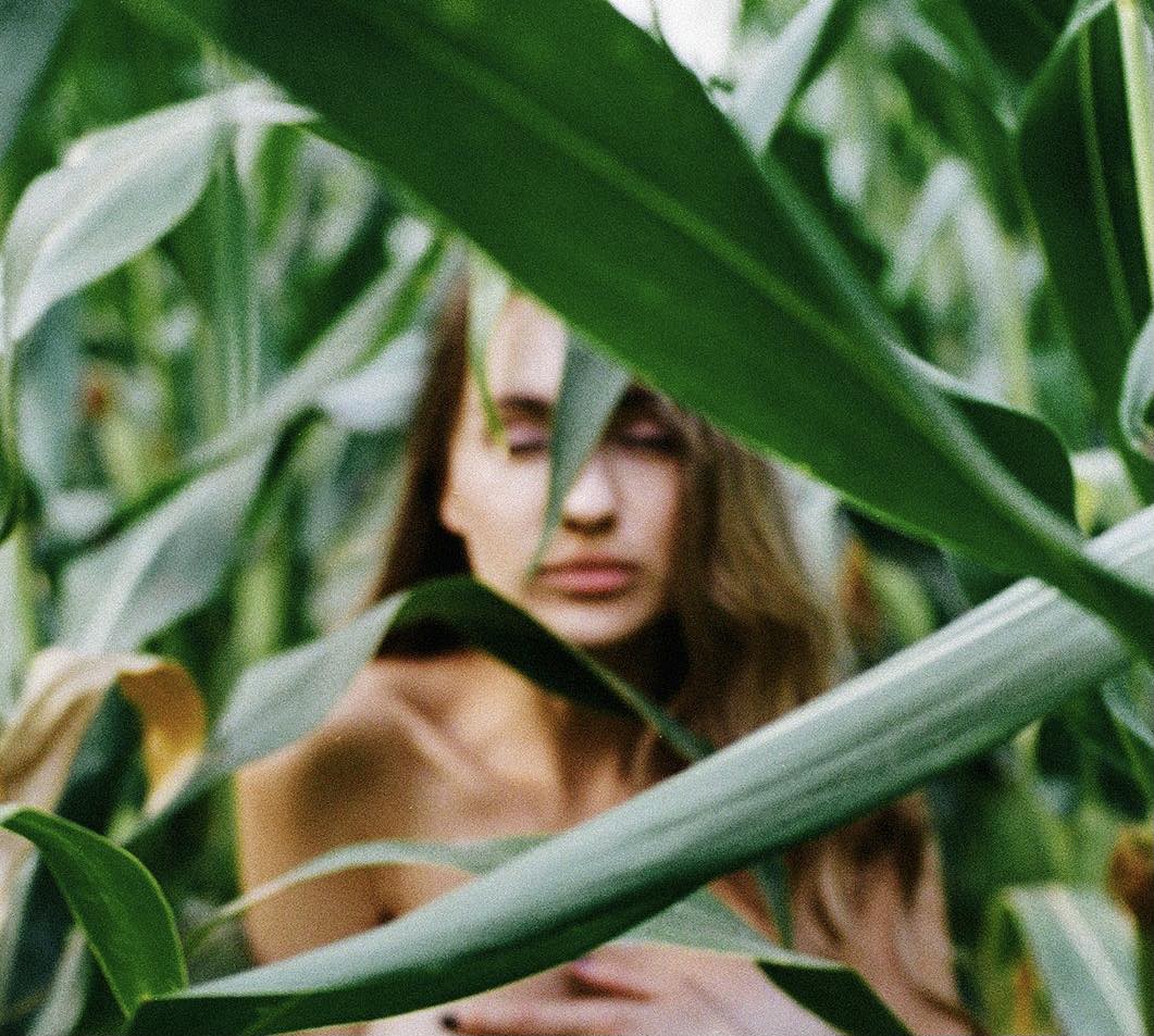 Непередаваемые ощущения: актриса Виктория Варлей рассказала, как йога изменила ее жизнь